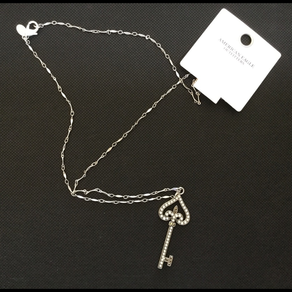 AMERICAN EAGLE KEY PENDANT ⭐️ BUNDLE 3 FOR $18⭐️